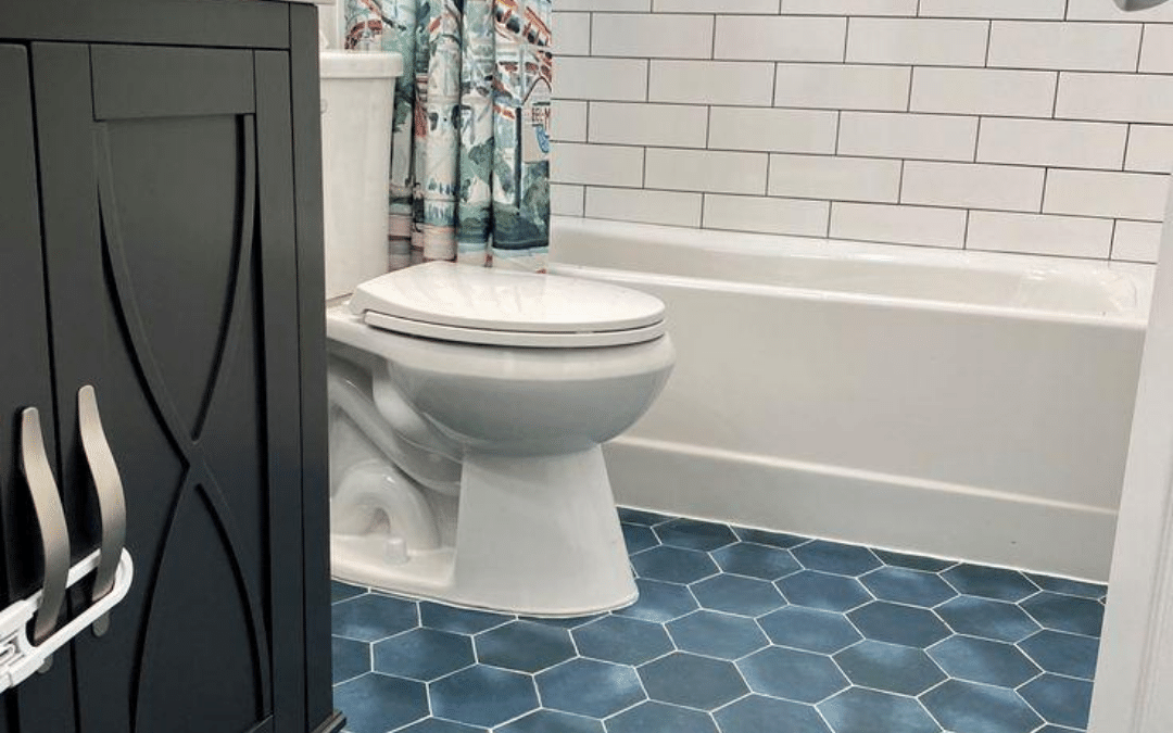 These Bathrooms Prove Hexagon Floor Tile Is Stunning