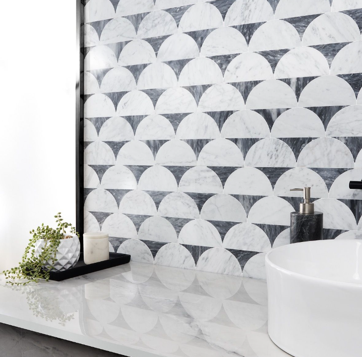 Serene Bathroom Retreat - Mosaic Tile