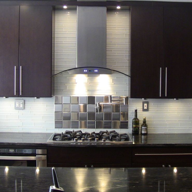 modern kitchen backsplash glass tile